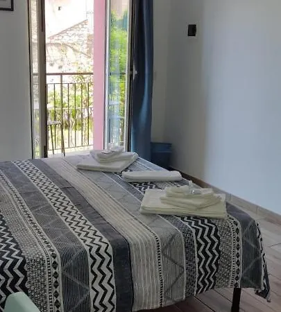 Akropolis Bed & Breakfast