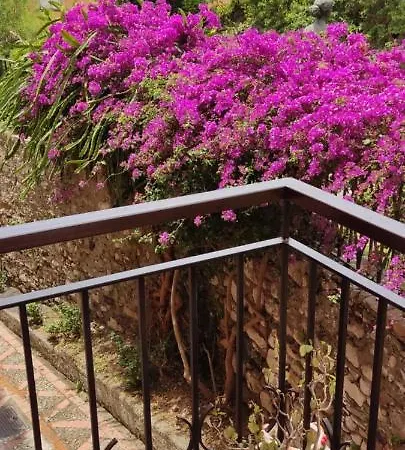 Bed & Breakfast Akropolis Taormina