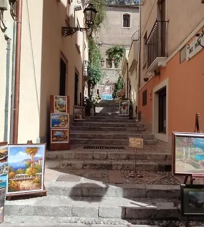 Akropolis Bed & Breakfast