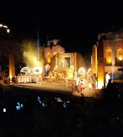 Akropolis * Taormina