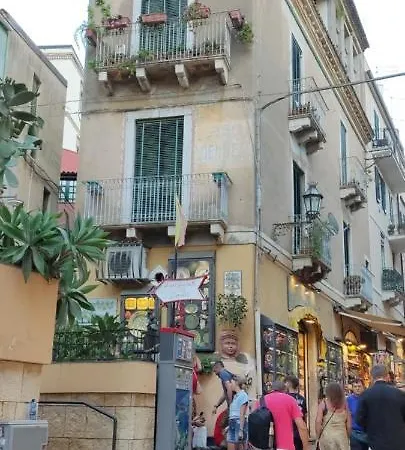 Bed & Breakfast Akropolis *