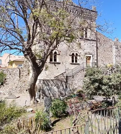 Akropolis