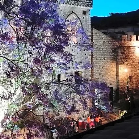 Bed & Breakfast Akropolis 3*