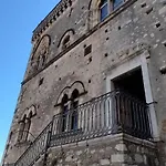 Akropolis 3*