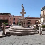 Akropolis Oda ve Kahvaltı Taormina