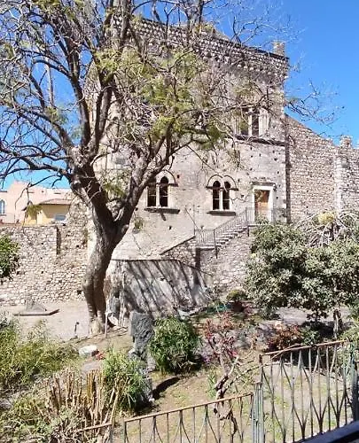 Akropolis